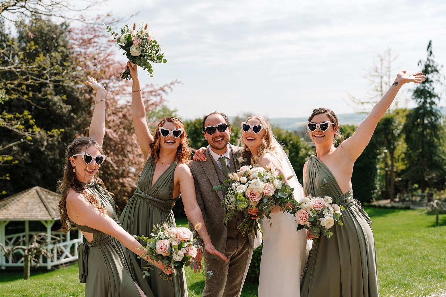 I had the best time down in sunny Lewes on Thursday for Alex &amp; Lauren&rsquo;s wedding at @pelhamhouseweddings ☀️ It was like a reunion for me as the bride &amp; her 3 bridesmaids were all school friends of mine although we hadn&rsquo;t seen each 