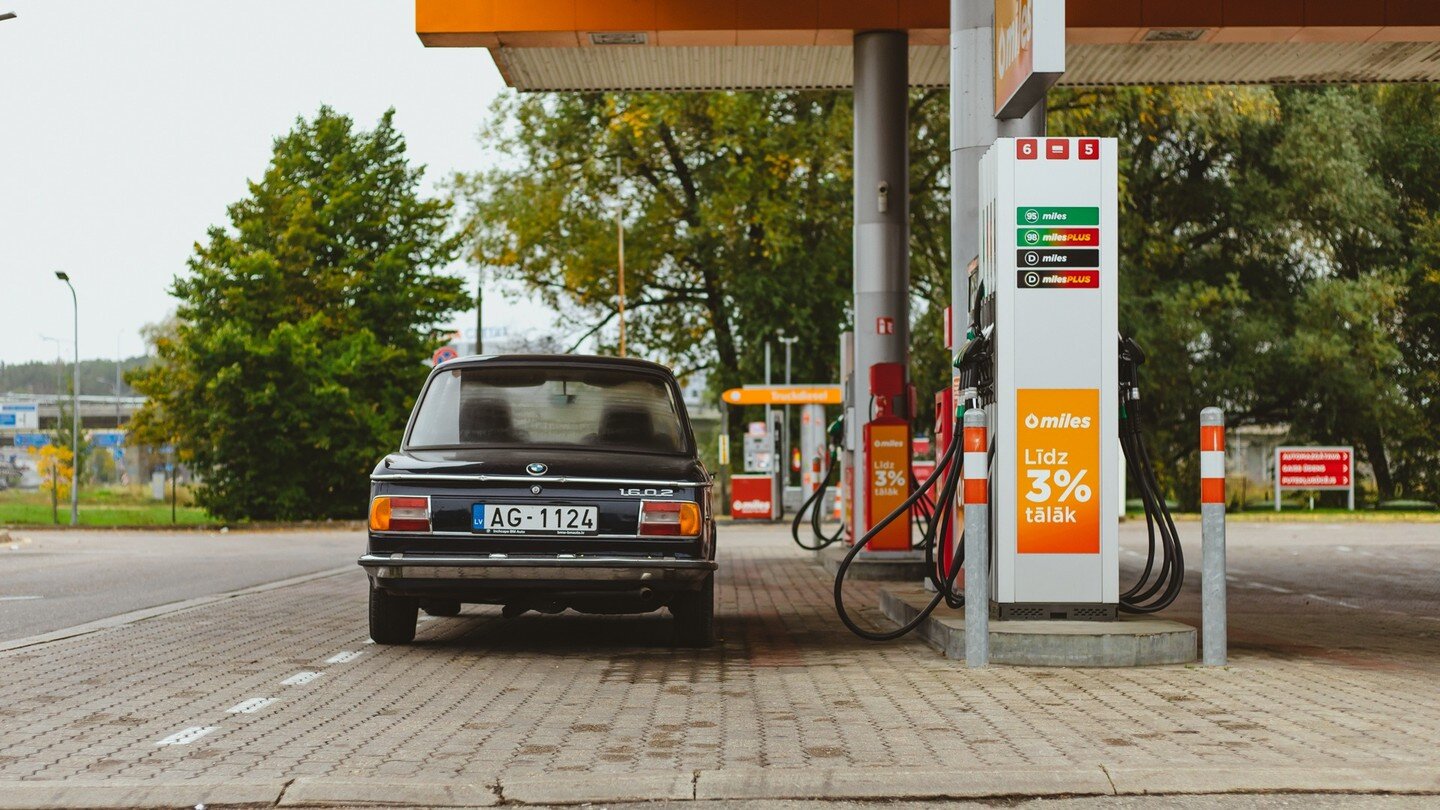 Drift guys also has cool sunday car.
Classic BMW 1602

#bmw #bmw1602 #1602 #bmwnation #bmwgram #oldschool #carphotography #carphotography #automotive #automotivephotography #carsofinstagram #petrolhead #austrisauzinsvisuals