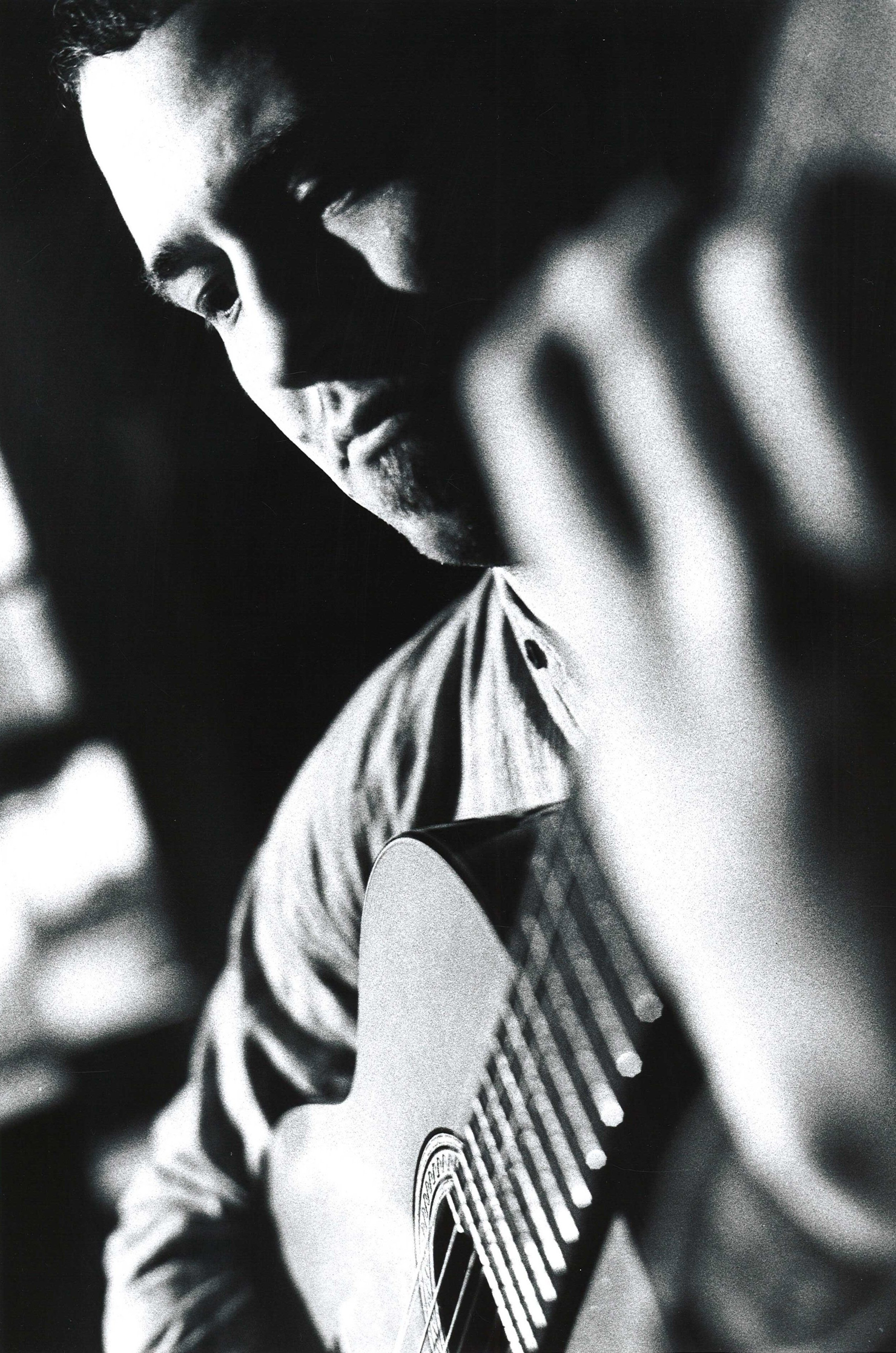 portrait_web-bw.jpg