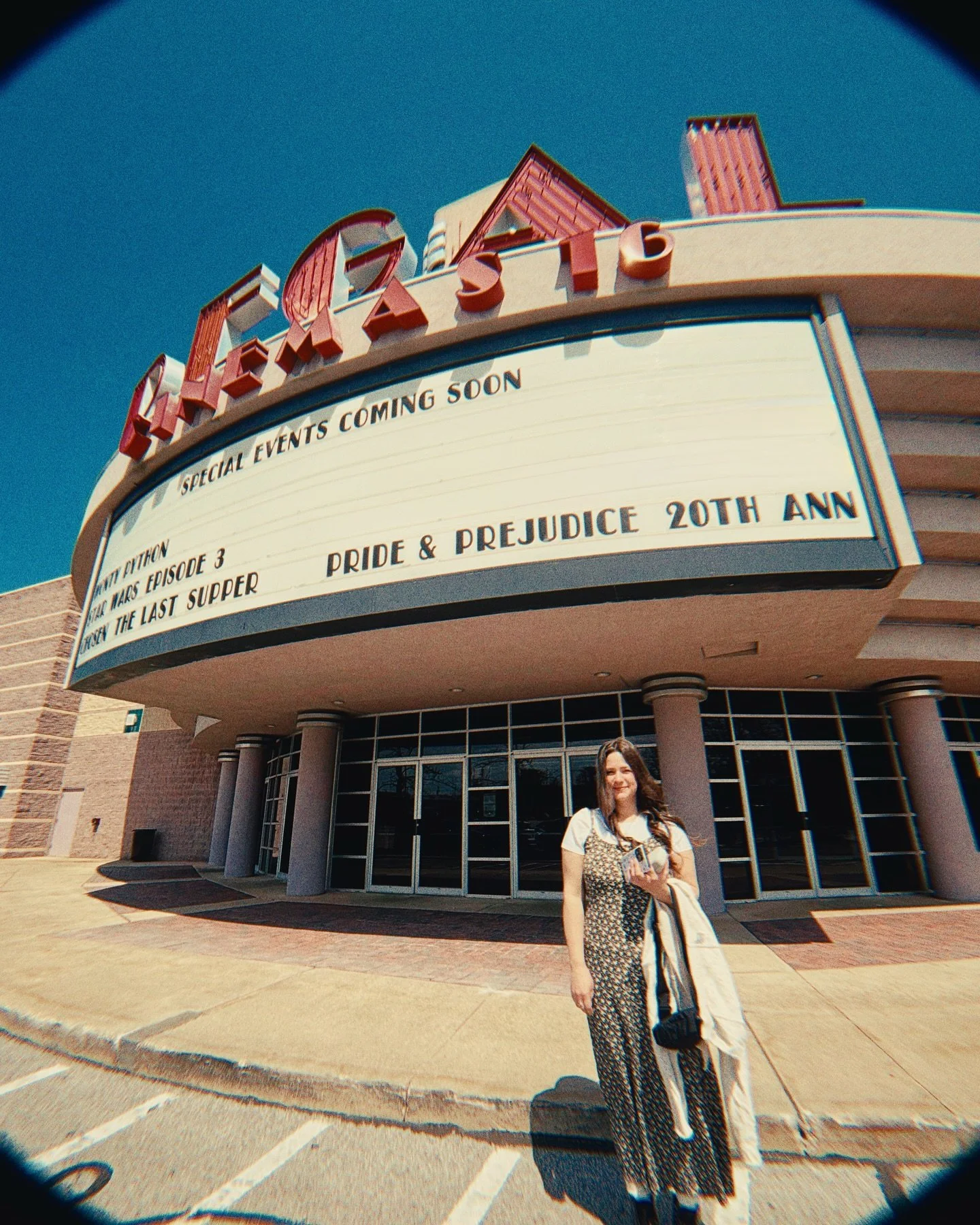 I got to take my &lsquo;90s babe to see Pride and Prejudice on the big screen at a theater that fortunately hasn&rsquo;t been updated since the 90s. It was perfect.

#1900s #docmartens #prideandprejudice