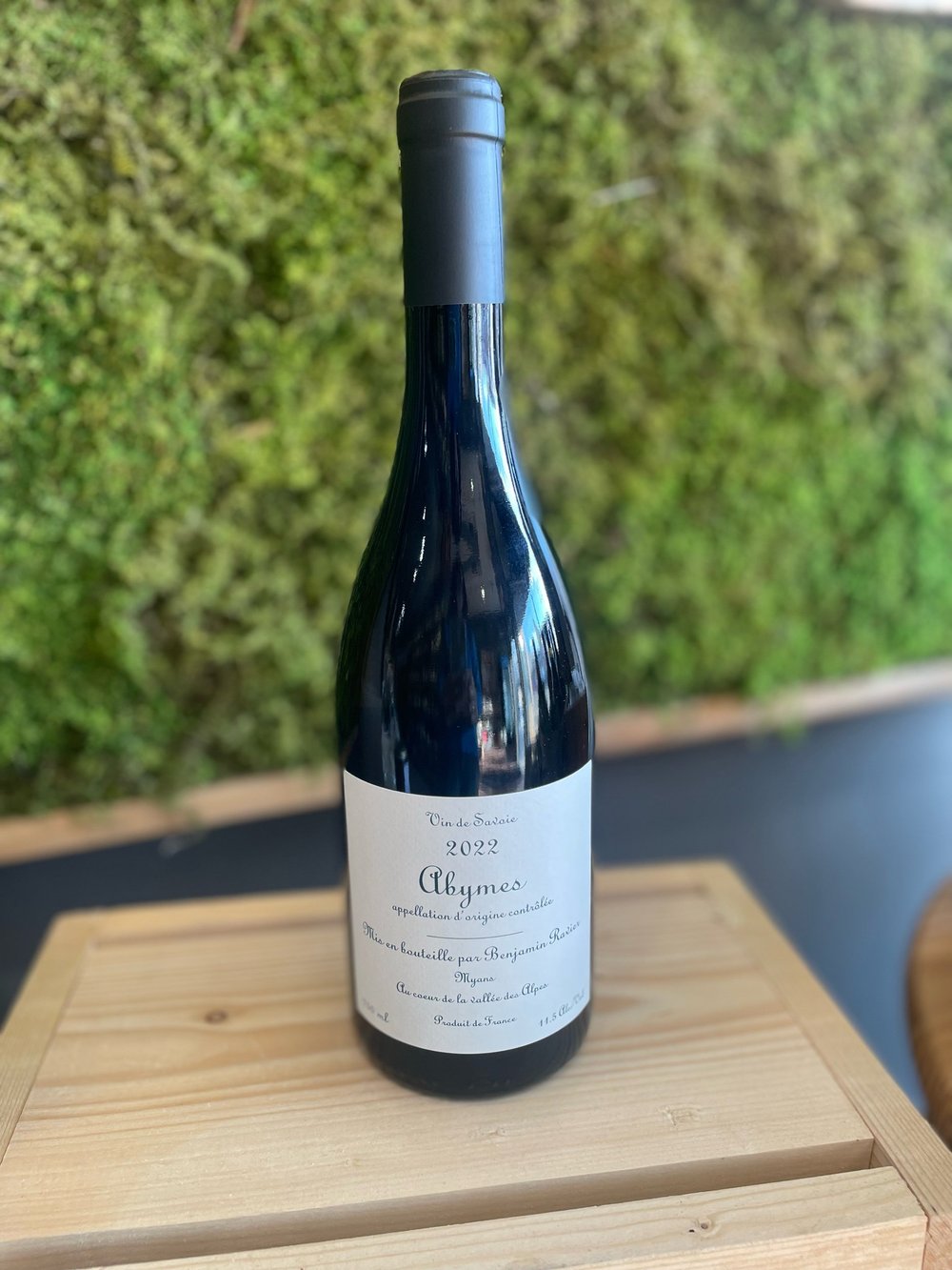 Wine Delivery; Columbus, Ohio — meza wine shop