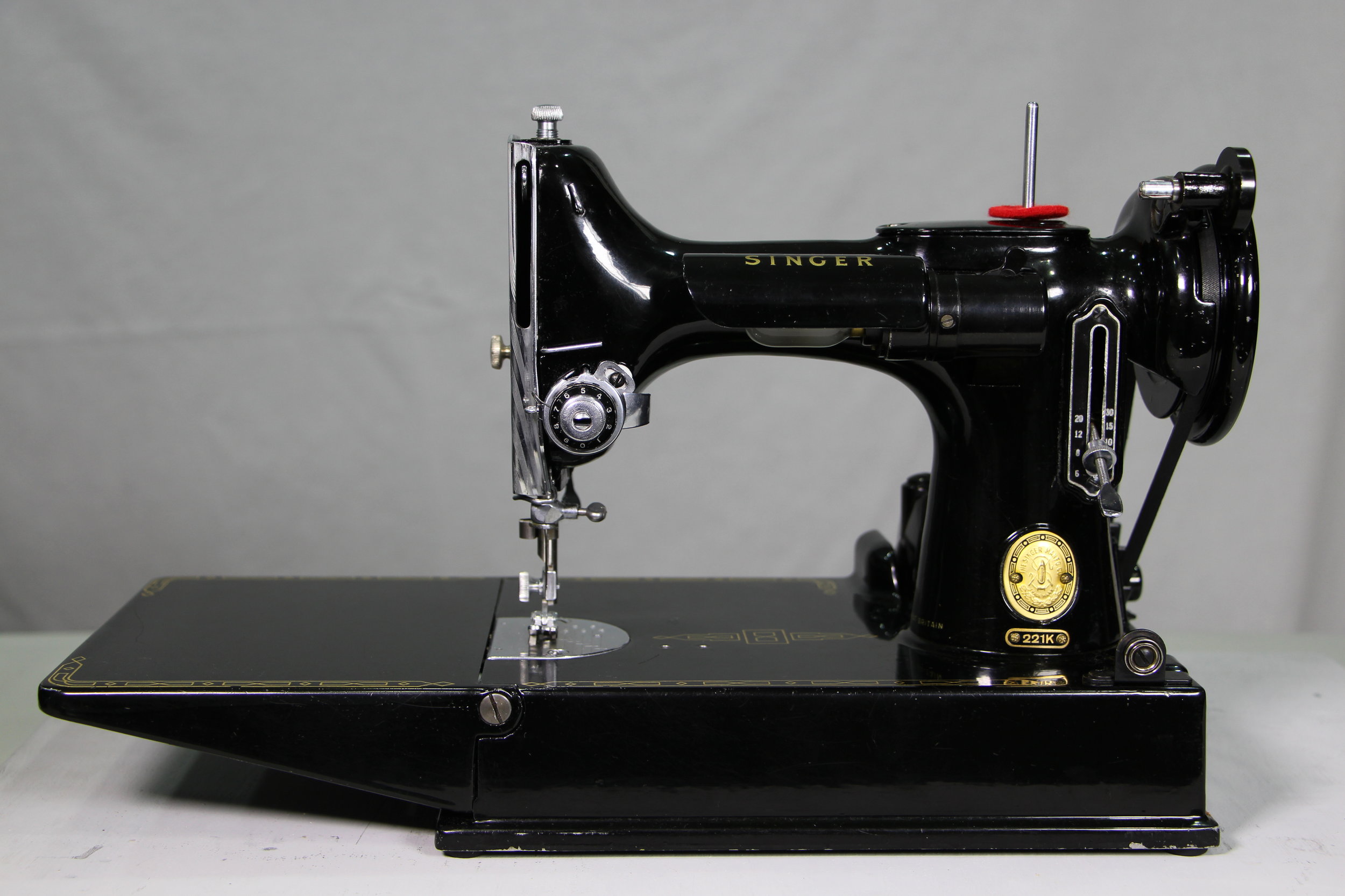 Original SINGER 221 222K FEATHERWEIGHT Sewing Machine Bobbin Lot Vintage 222 301