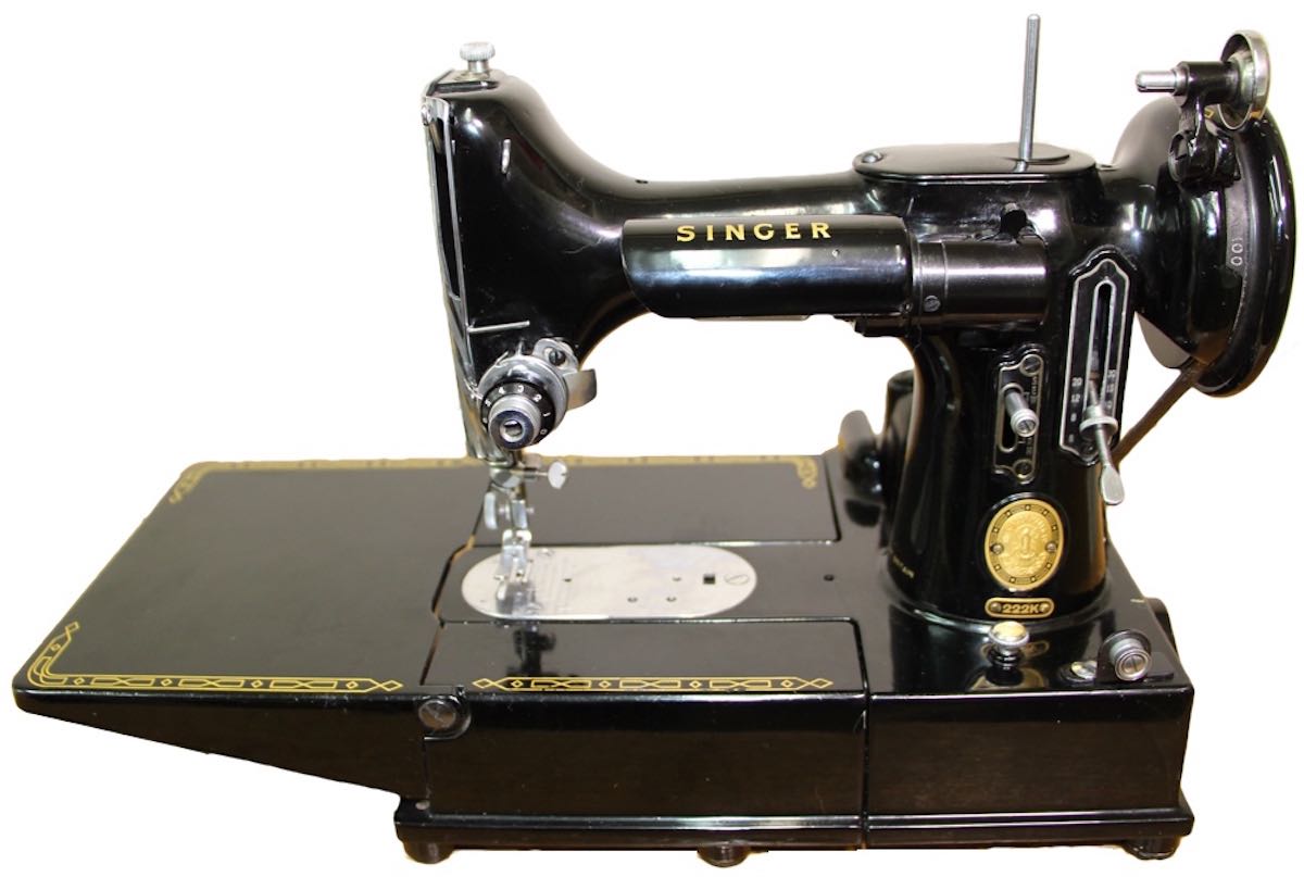 SINGER® 222K