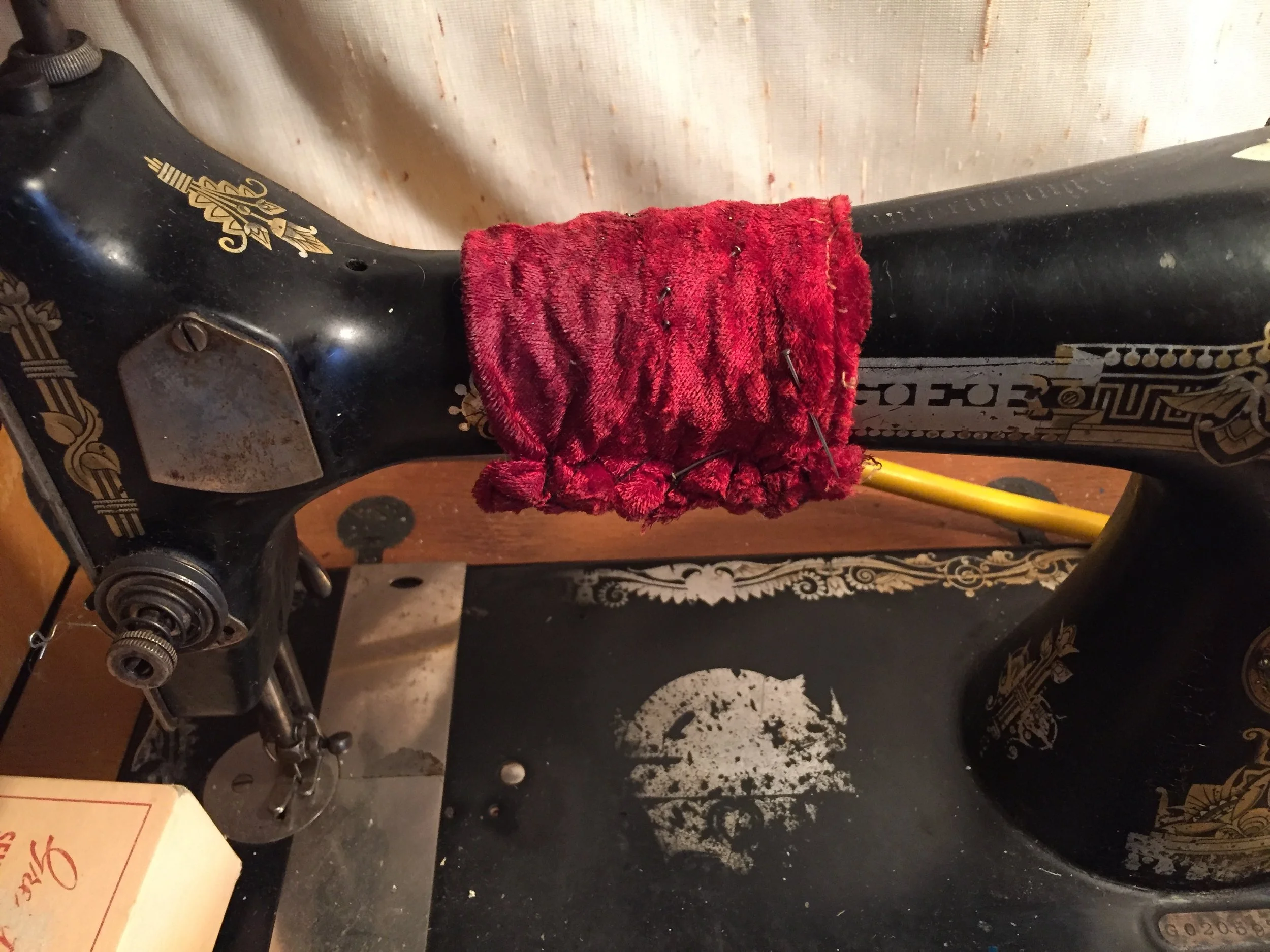 Old-fashioned "pin cushions" could cause scratches to the machine