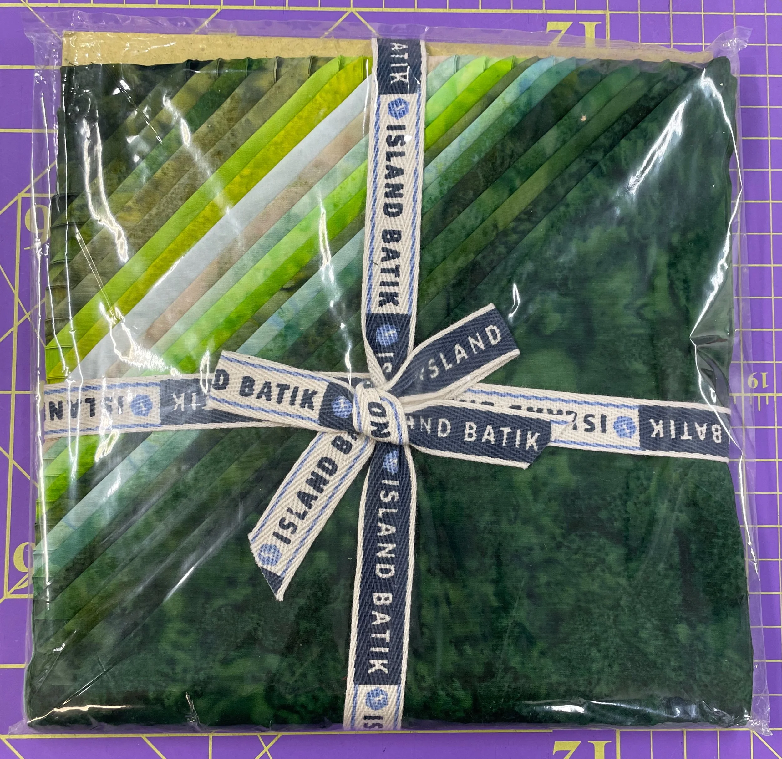 IB Unboxing July 2025 12 Glorious Greens precut - 1.jpeg