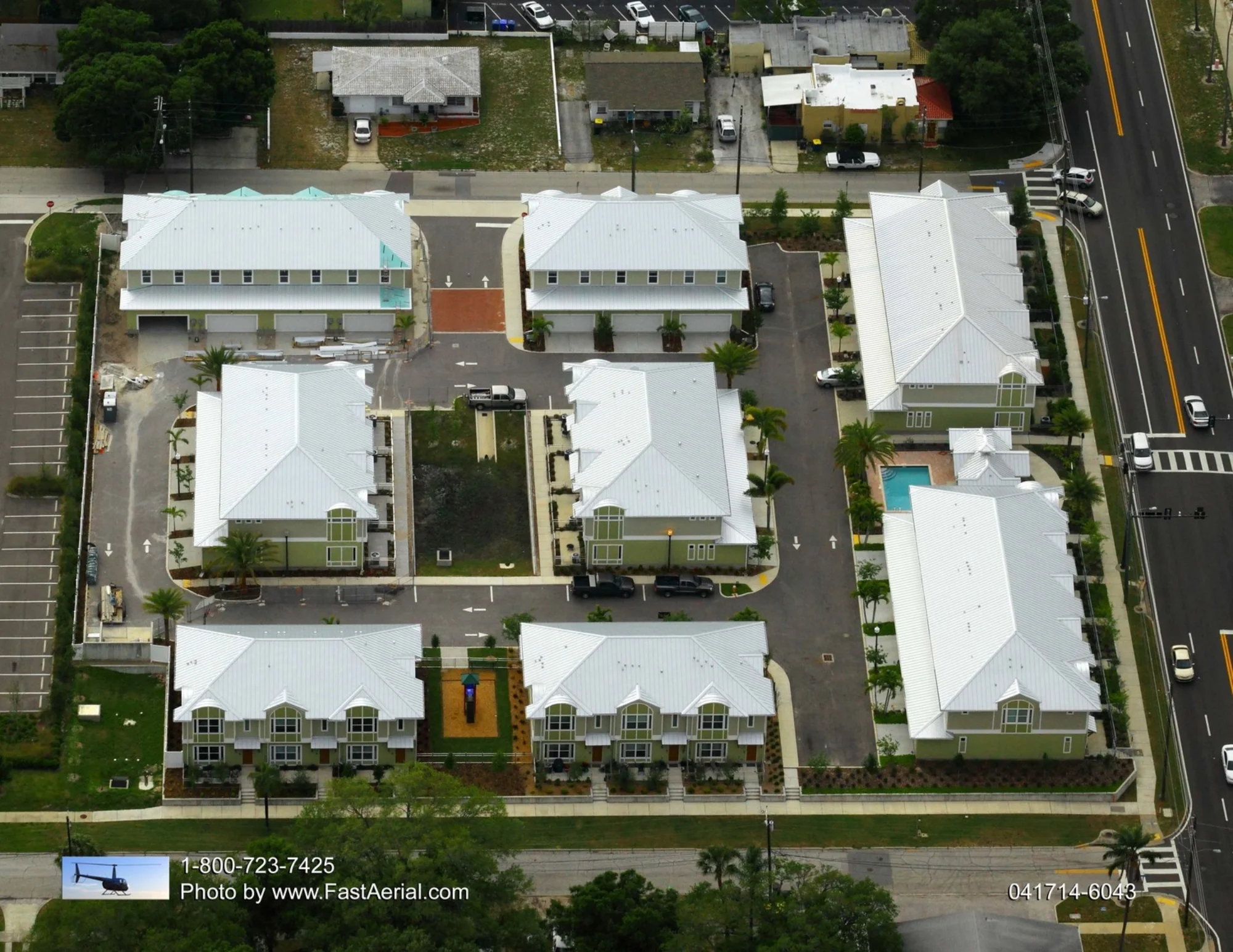 COUNRTY CLUB TOWN HOMES/ CLEARWATER BEACH, FL