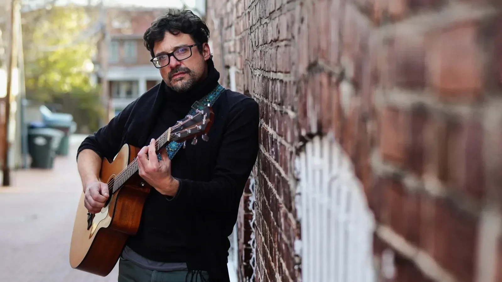 Live Music: Philippe de Pontet