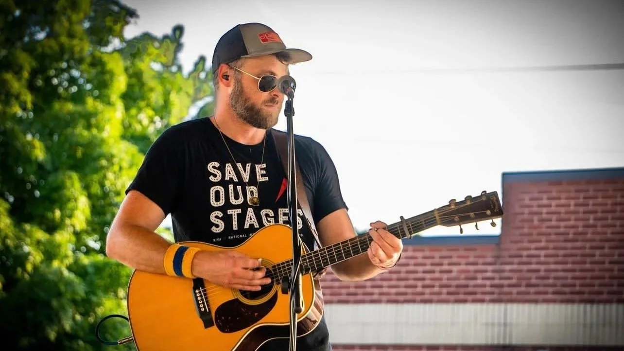 Live Music: Joe Downer