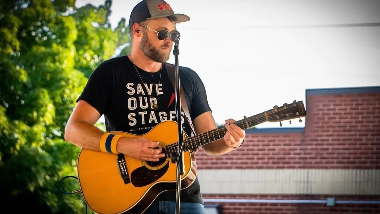 Live Music: Joe Downer