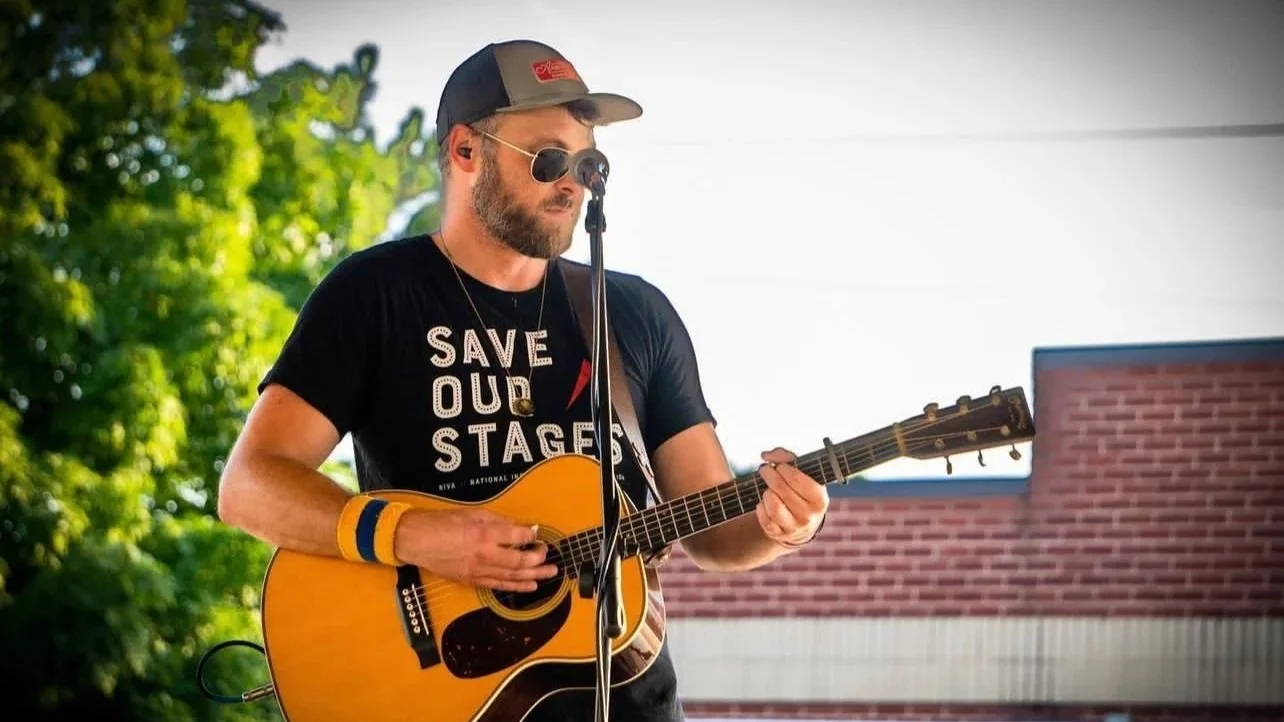 Live Music: Joe Downer