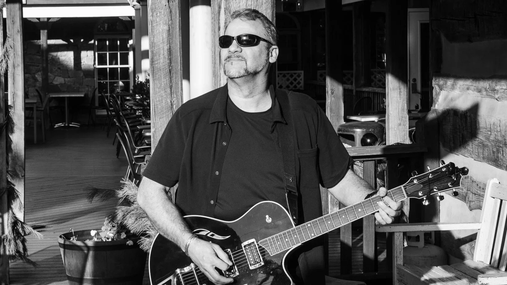 Live Music: Matt Benden