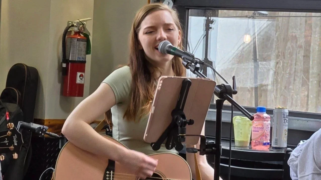 Live Music: Ky Davis