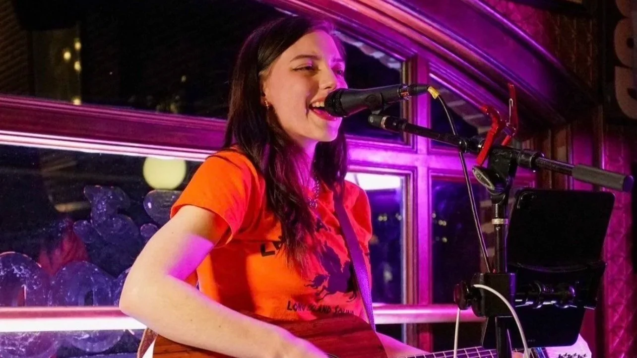 Live Music: Ky Davis