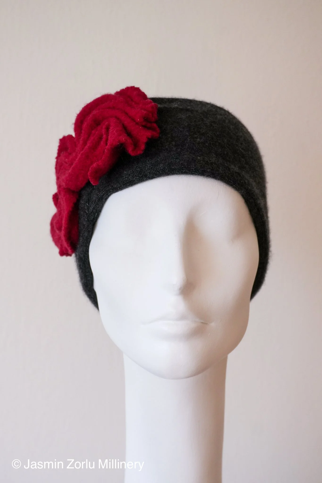 Caterpillar Headband grey red-1.jpg