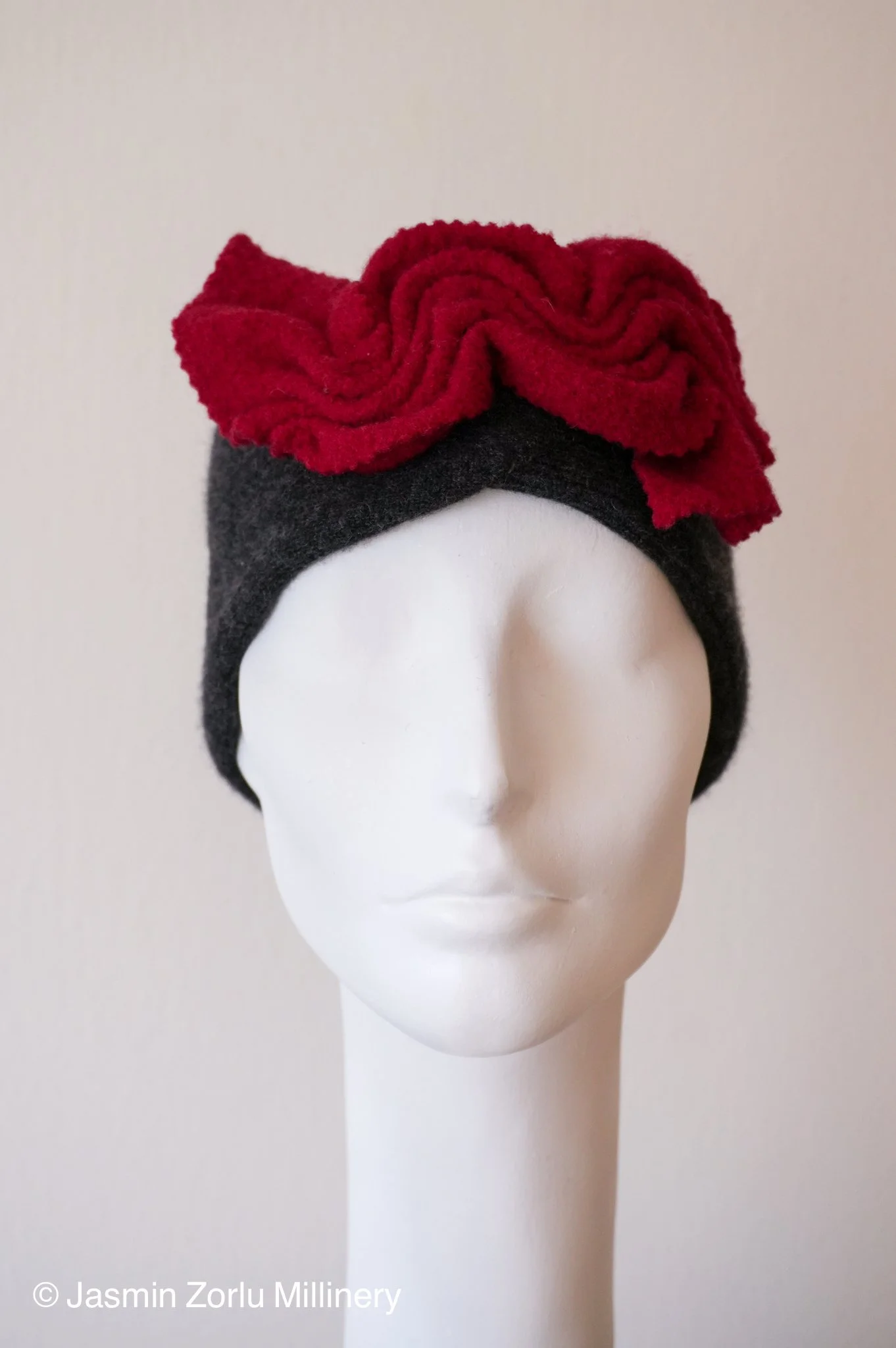 Caterpillar Headband grey red.jpg