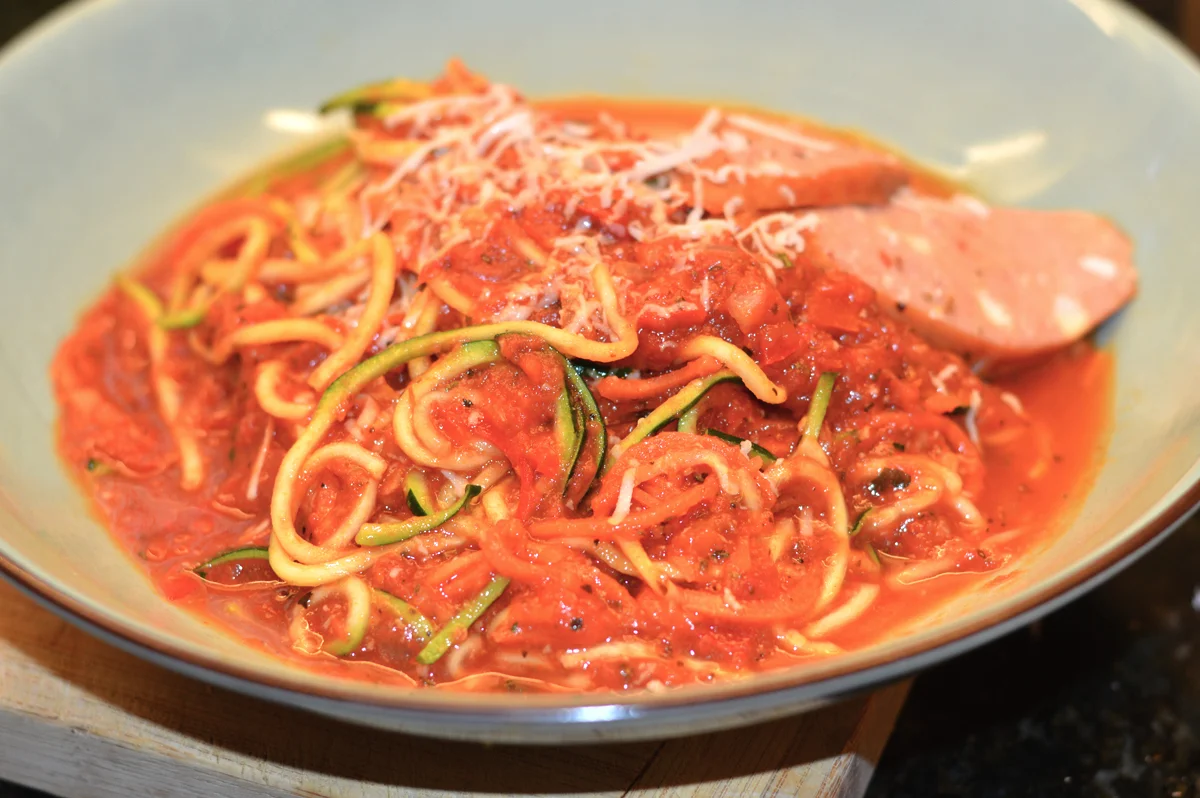 SAUSAGE WITH VEGETABLE NOODLES