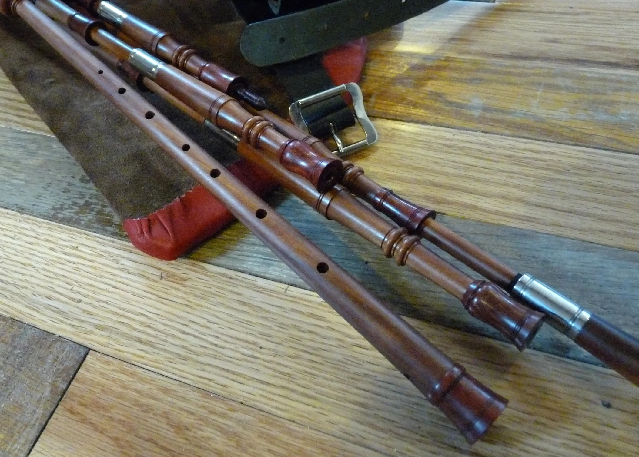 Apple and Bloodwood (L)