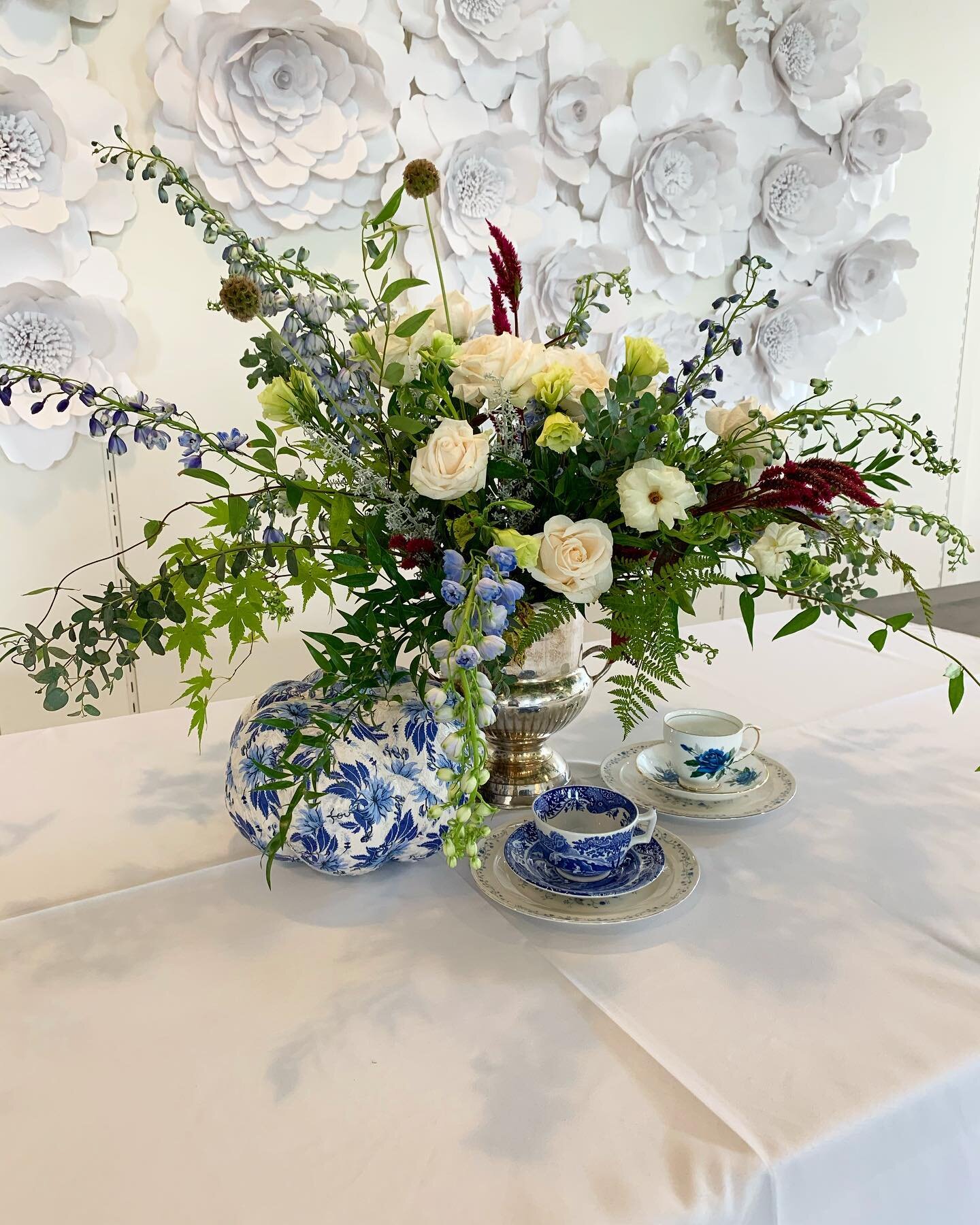 Beautiful florals paired with the perfect selection of exquisite china - what&rsquo;s not to love?  Here we have carefully selected blooms designed to complement the china for a special mom-to-be&rsquo;s baby shower.  The venue @lightbox209 showcased