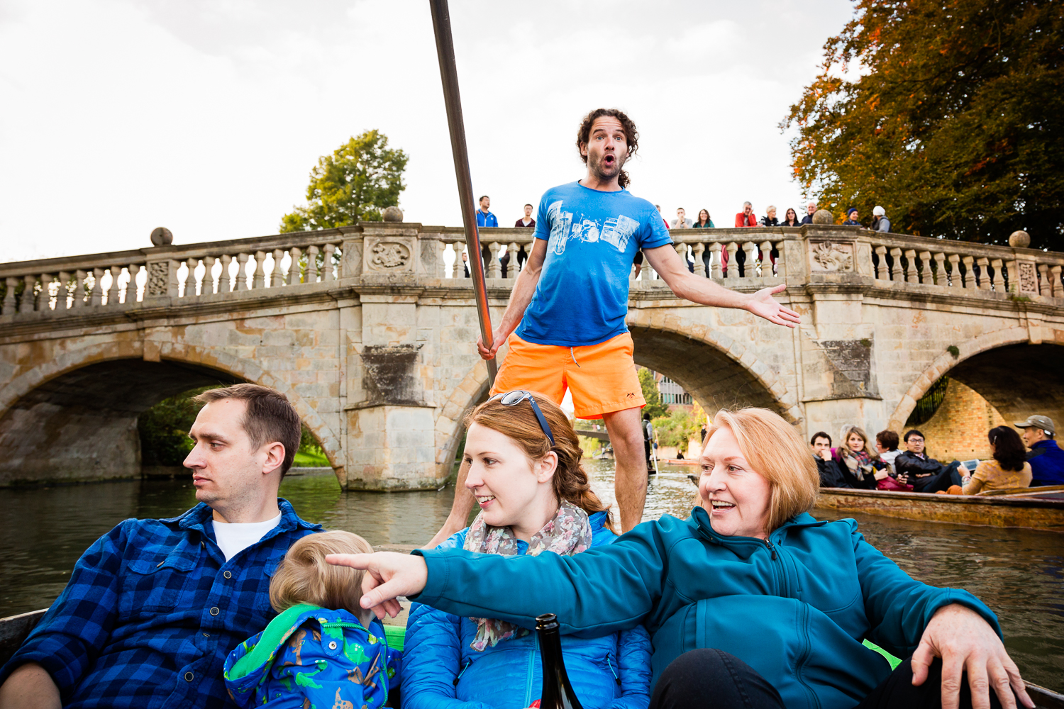 adventure-travel-photography-becky-brockie-england-cambridge-punting.jpg