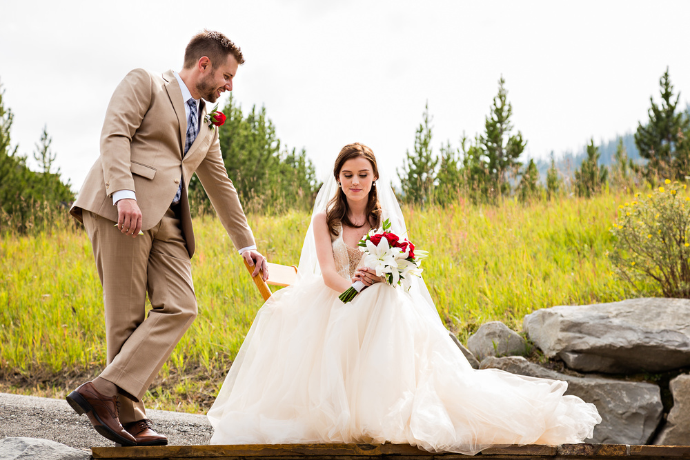 big-sky-wedding-becky-brockie-photography-mountain-meadow-couple.jpg