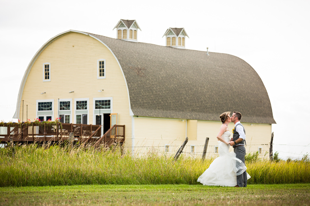 bozeman-wedding-big-yellow-barn-couple-formals-yellow-barn.jpg