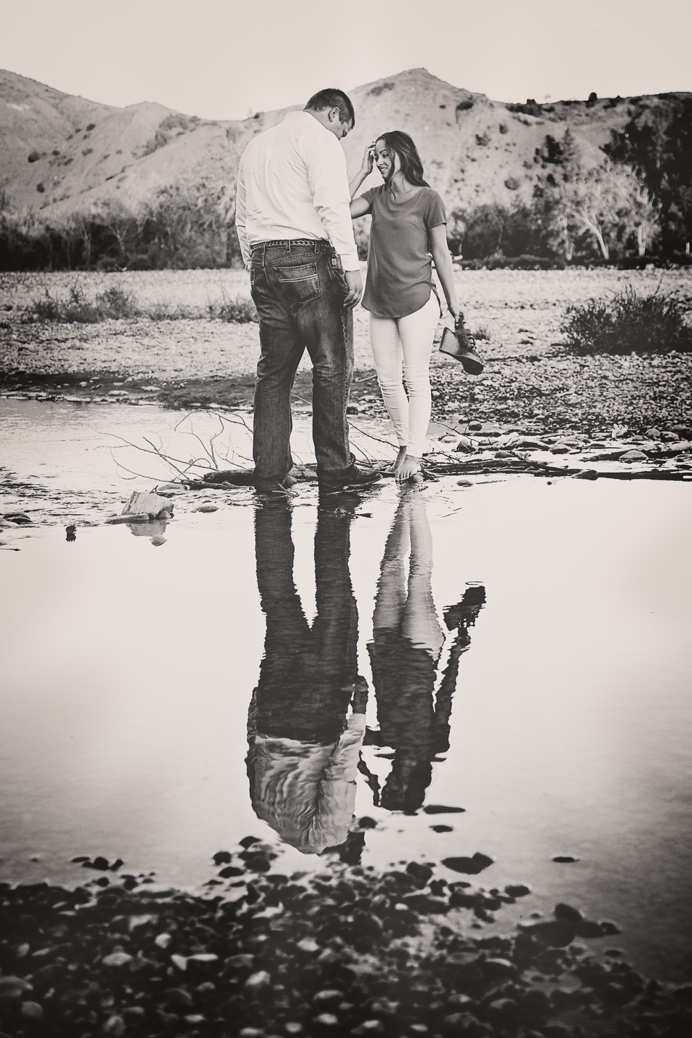 billings-montana-engagement-session-yellowstone-river-reflection.jpg