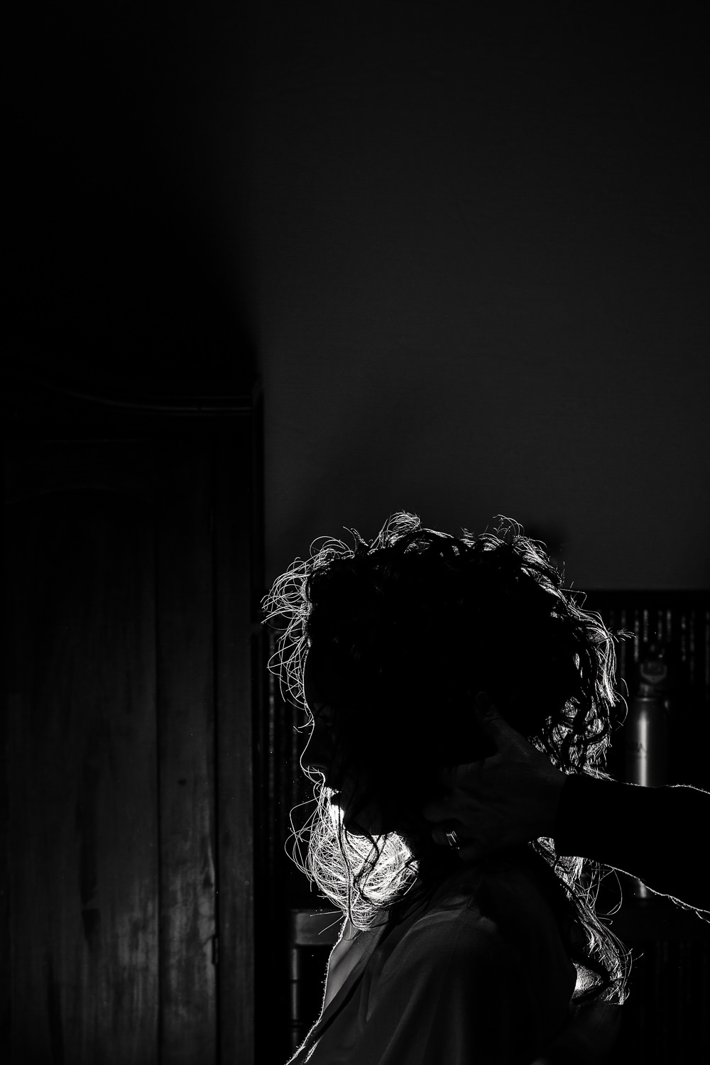 billings-montana-swift-river-ranch-wedding-bride-silhouette.jpg