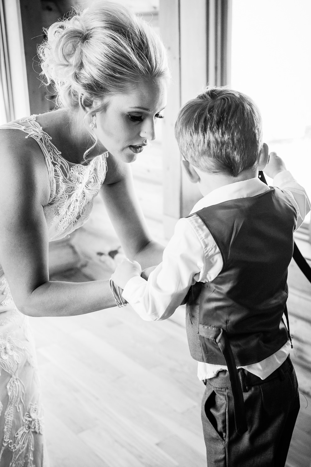 red-lodge-montana-wildflower-wedding-bride-son-get-ready.jpg