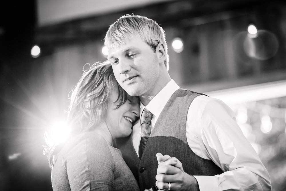 red-lodge-montana-wildflower-wedding-mother-son-first-dance.jpg