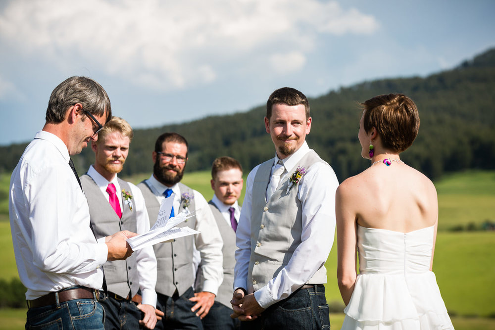 bozeman-montana-wedding-bride-groom-exchange-vows.jpg