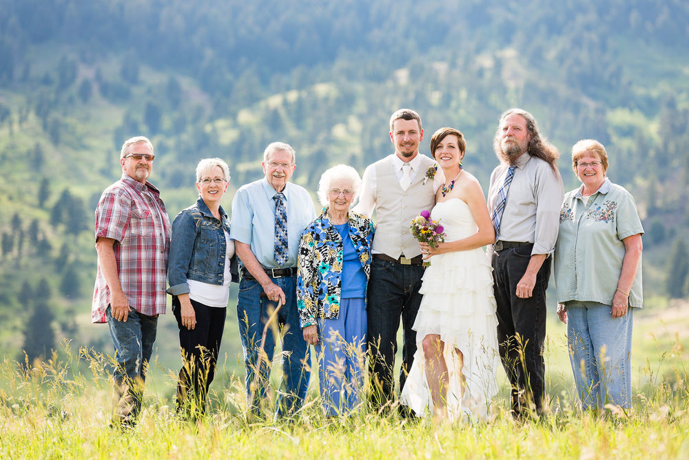 bozeman-montana-wedding-grooms-family-formal.jpg