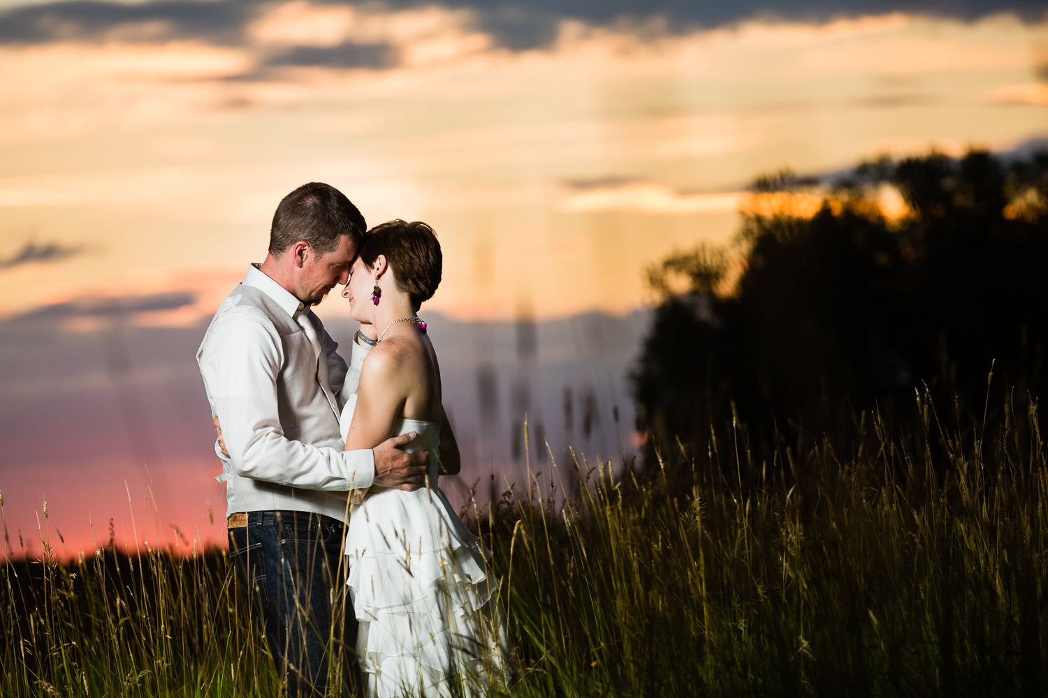 bozeman-montana-wedding-enjoy-sunset-moments.jpg