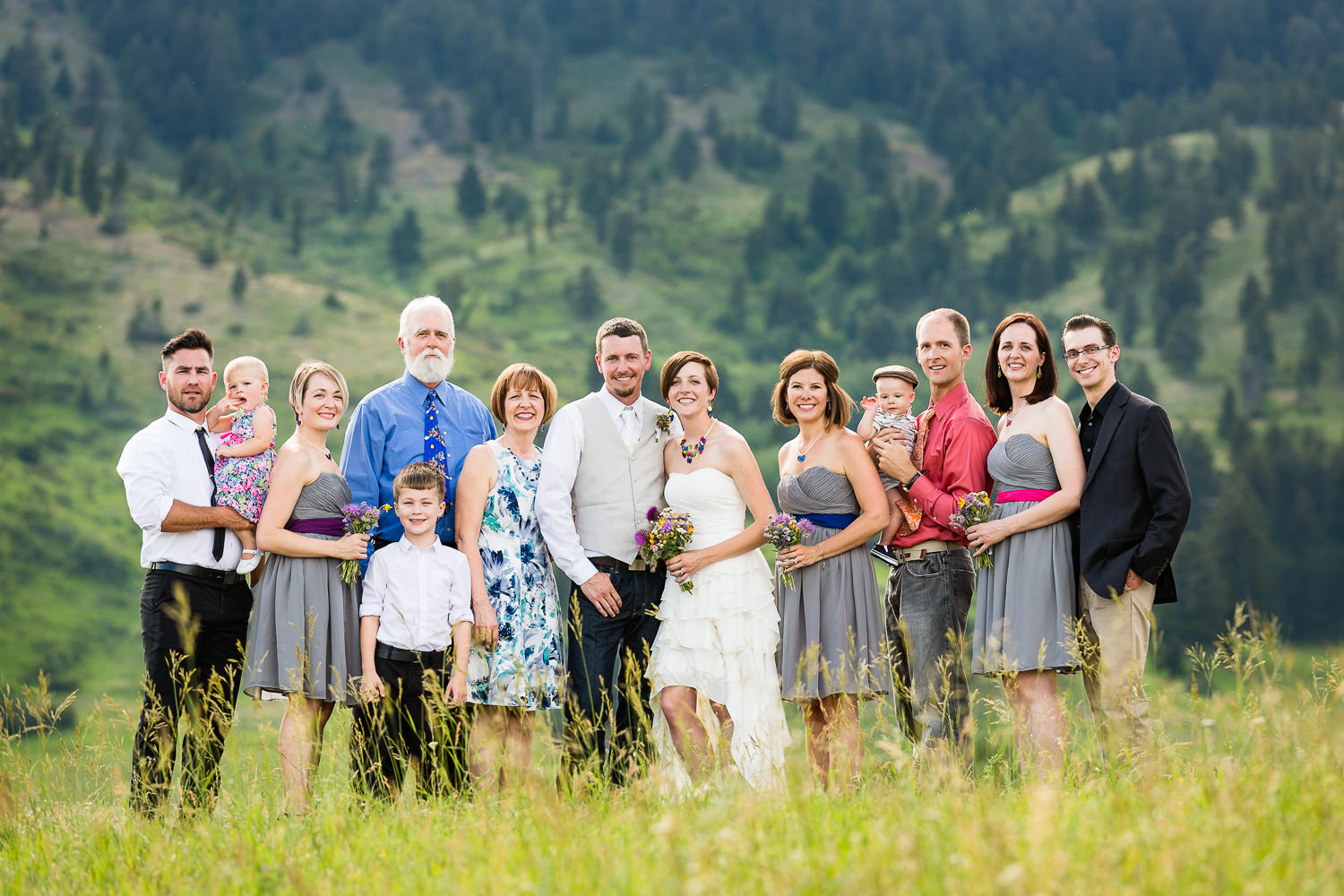 bozeman-montana-wedding-brides-family-photo.jpg