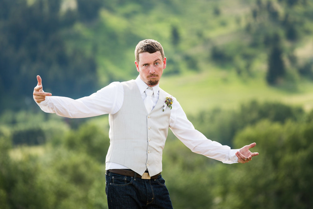 bozeman-montana-wedding-groom-silly-pose.jpg