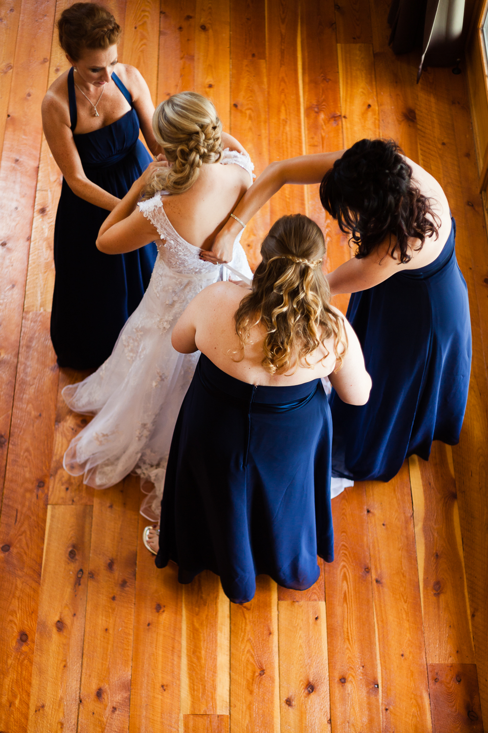 bozeman-montana-wedding-roys-barn-bridesmaids-dress-bride.jpg