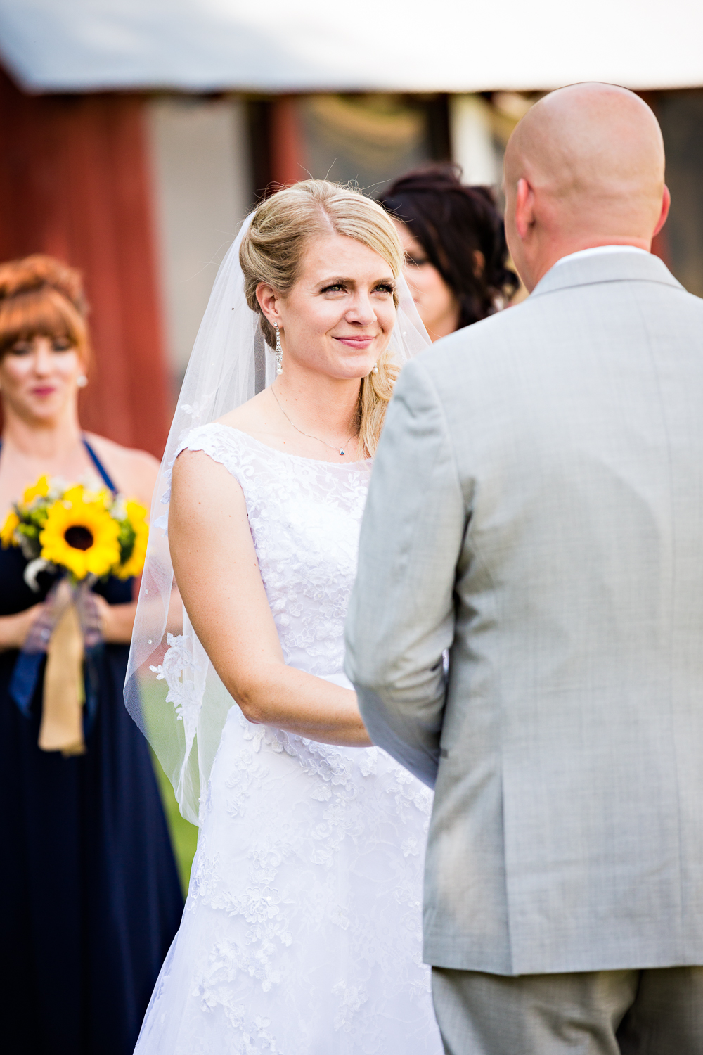 bozeman-montana-wedding-roys-barn-bride-says-vows.jpg