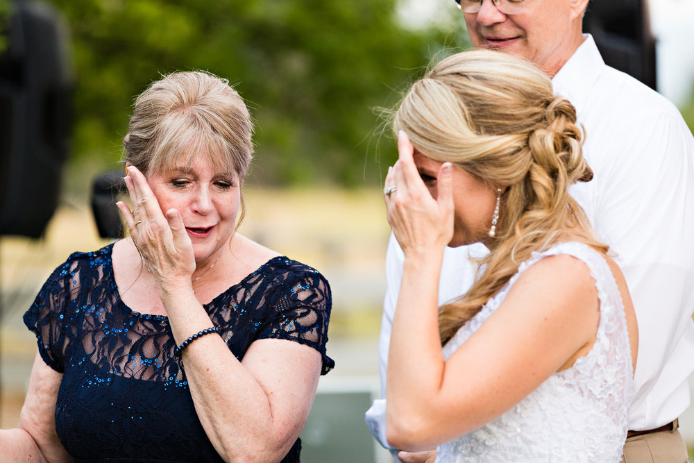 bozeman-montana-wedding-roys-barn-bride-cries-with-mom.jpg