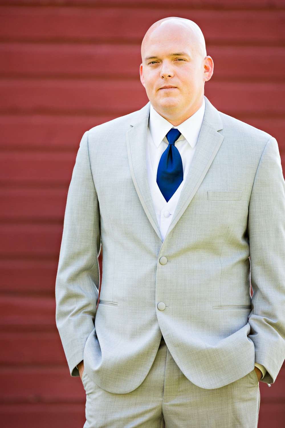 bozeman-montana-wedding-roys-barn-groom-portrait.jpg