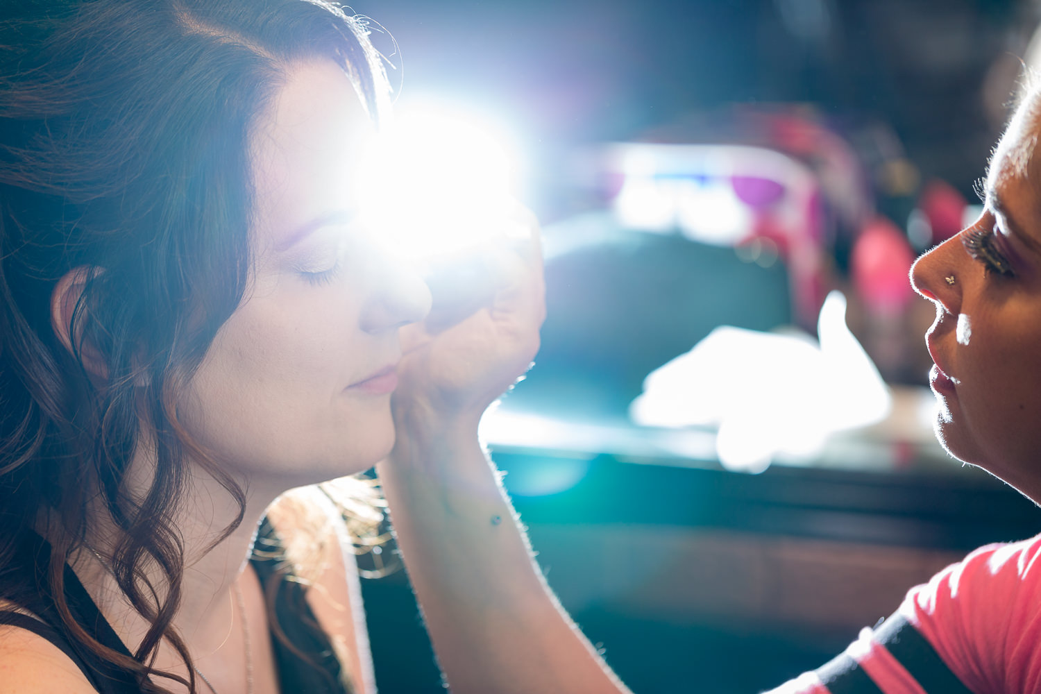 heritage-hall-missoula-montana-bride-puts-on-makeup.jpg