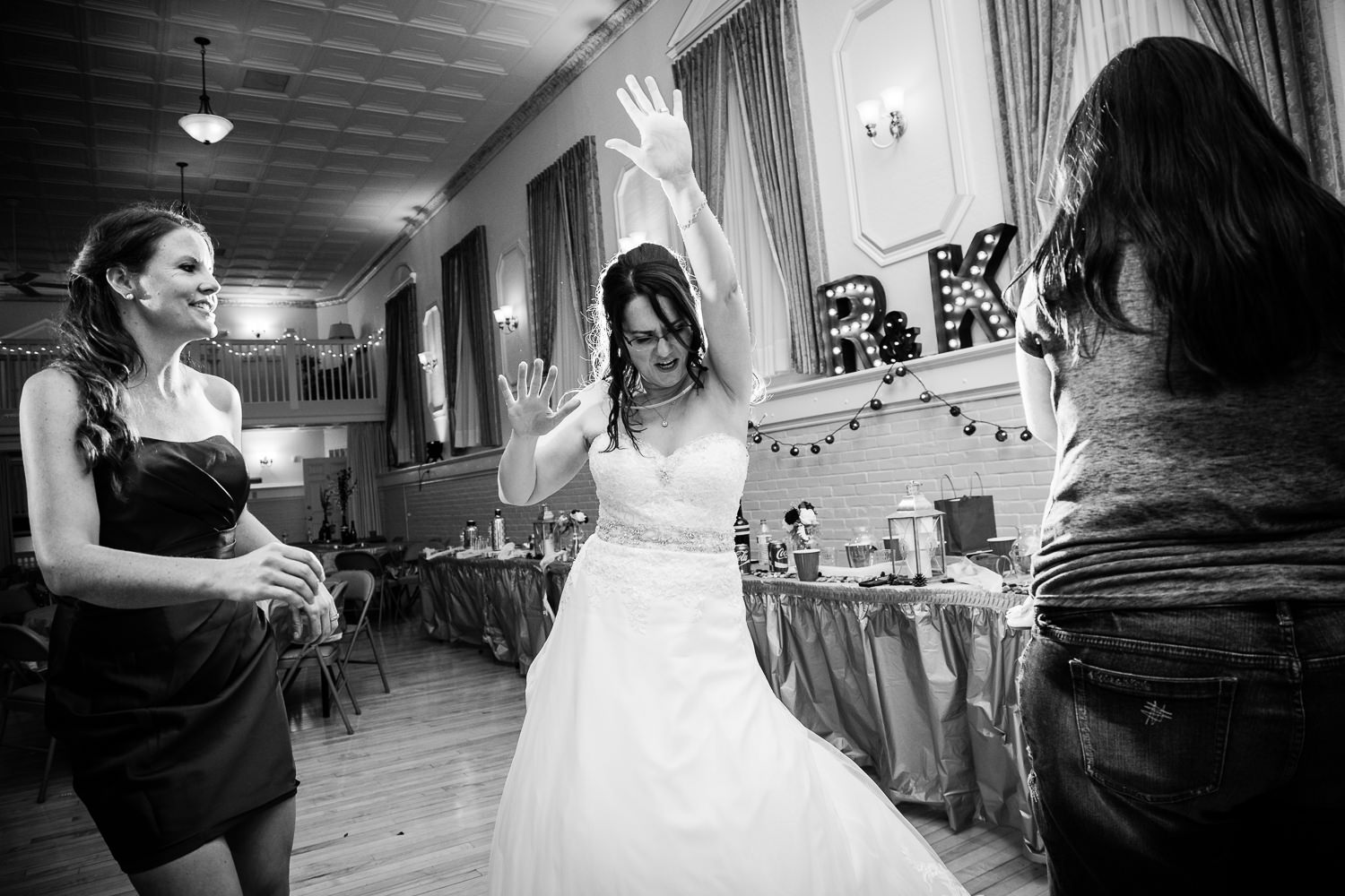 heritage-hall-missoula-montana-bride-guests-dancing.jpg