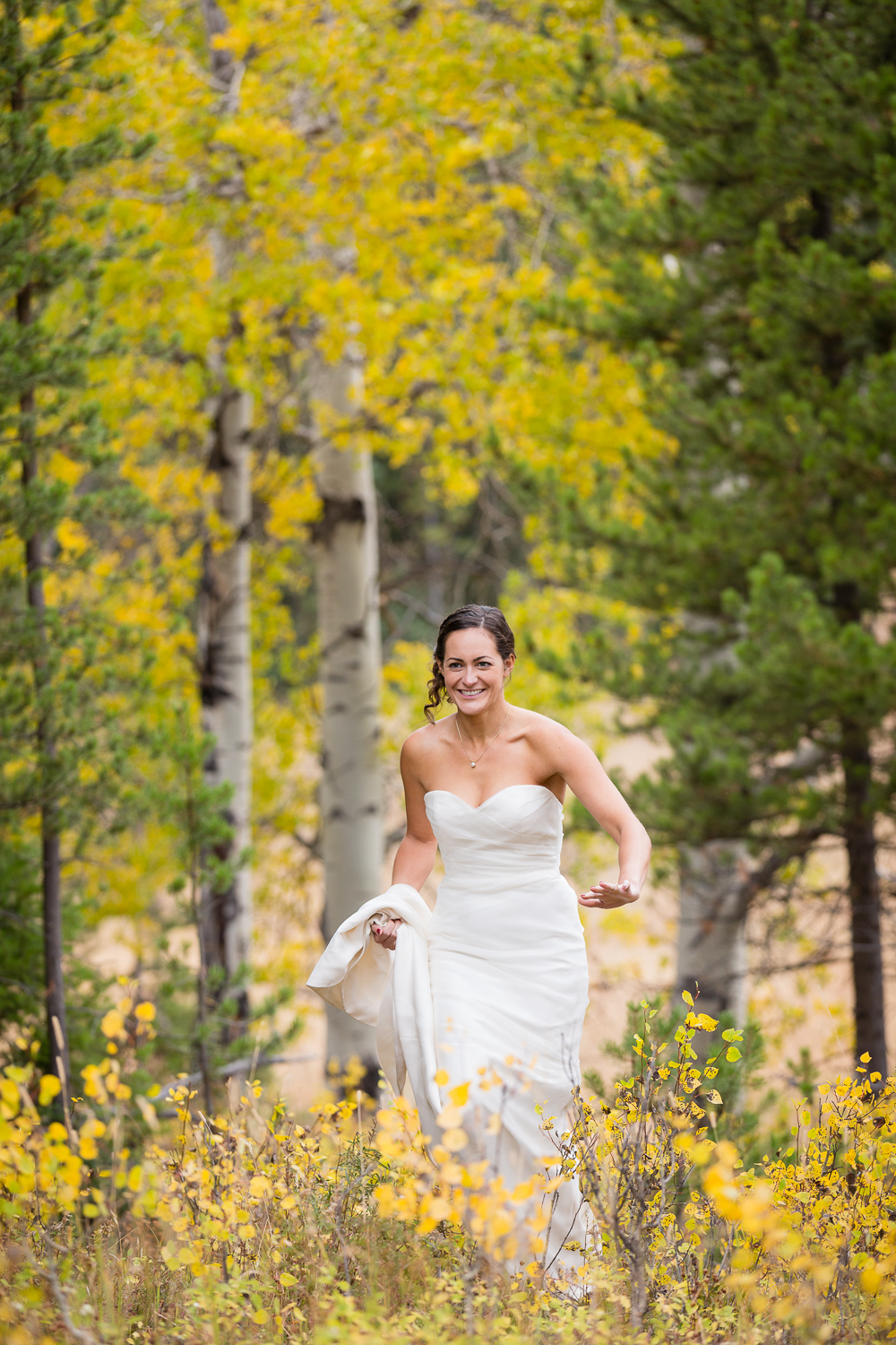 big-sky-montana-gallatin-riverhouse-wedding-bride-walking-first-look.jpg