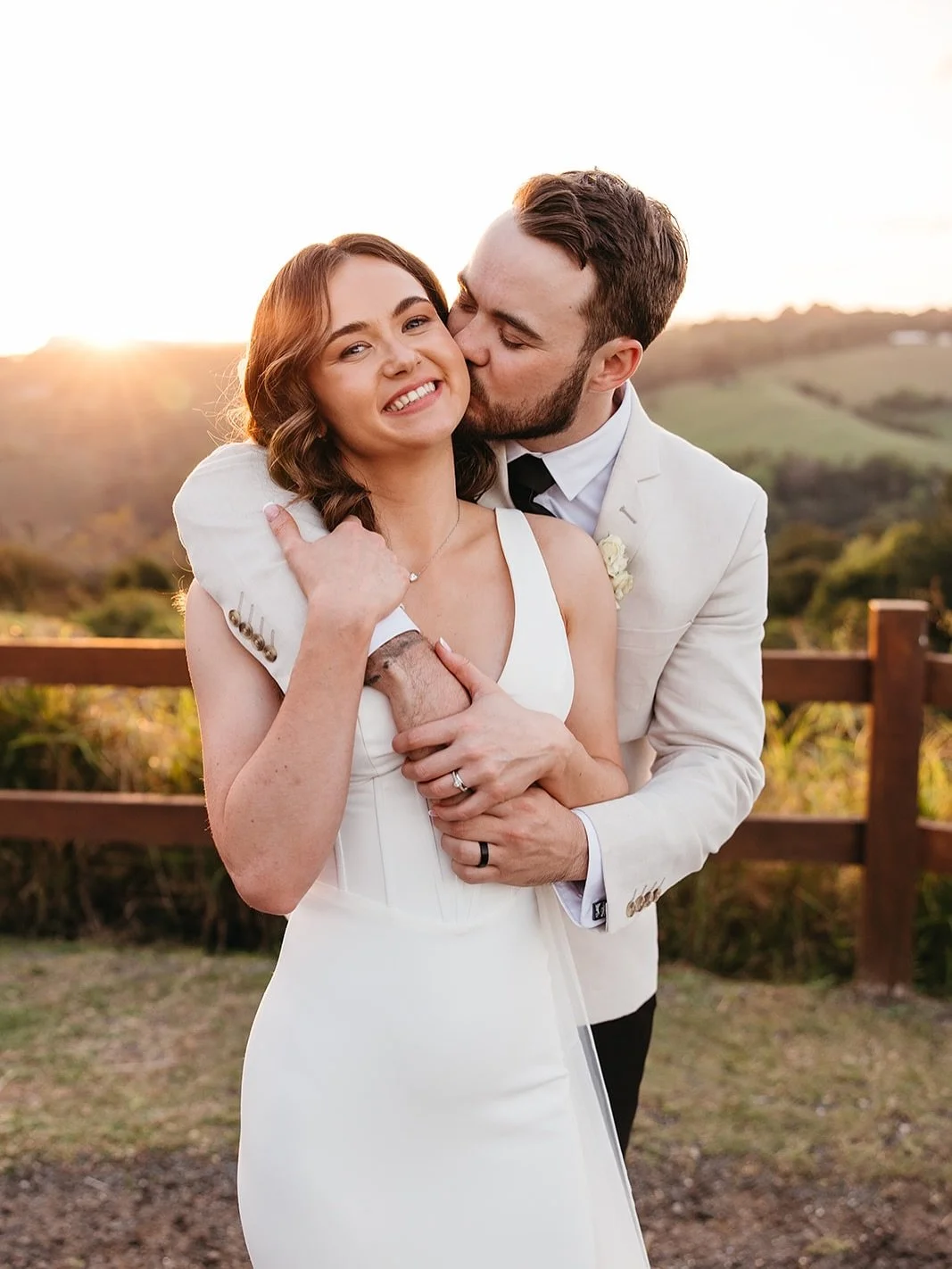 Yesterday with Ashleigh + Alex ❤️&zwj;🔥🥂

@ashleighwhittington_ 
@alex_parsons98 
@summergroveestate 
@i.am.celebrantsam 
@madewithlovebridal 
@hexie_studio 
@arcticfox_events 
@sweetcheeksmobilemakeup 
@thebeautylineup 
@niall.lochhead.music 
@two