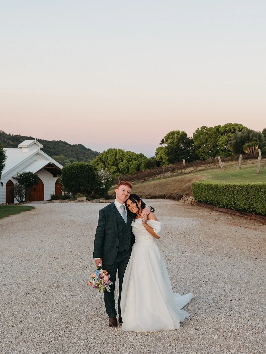 Chloe + Aidan ❤️&zwj;🔥🥂

@gandalf_teh_orange4 
@clewis_castle 
@summergroveestate 
@laurenbridgecelebrant 
@whitelilycouture 
@arcticfox_events 
@natalielucasmua 
@olivia_natalielucasmakeup 
@aleeshadarkehairstylist  @jordan.briton 
@littlegreenlea