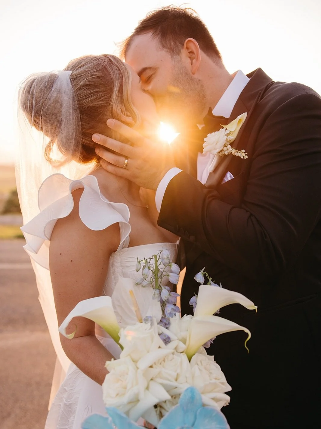Alice + Adam ❤️&zwj;🔥🥂

@alicehawkinss 
@fins.plantationhouse 
@happydaysweddings_
@alenaleenabridal 
@theveilcollectivebridal 
@runawaythelabel
@caminoeventsco 
@natalielucasbridal 
@ellajohannajones
@partyliaison 
@byronbaydoubledeckers 
@mariaro