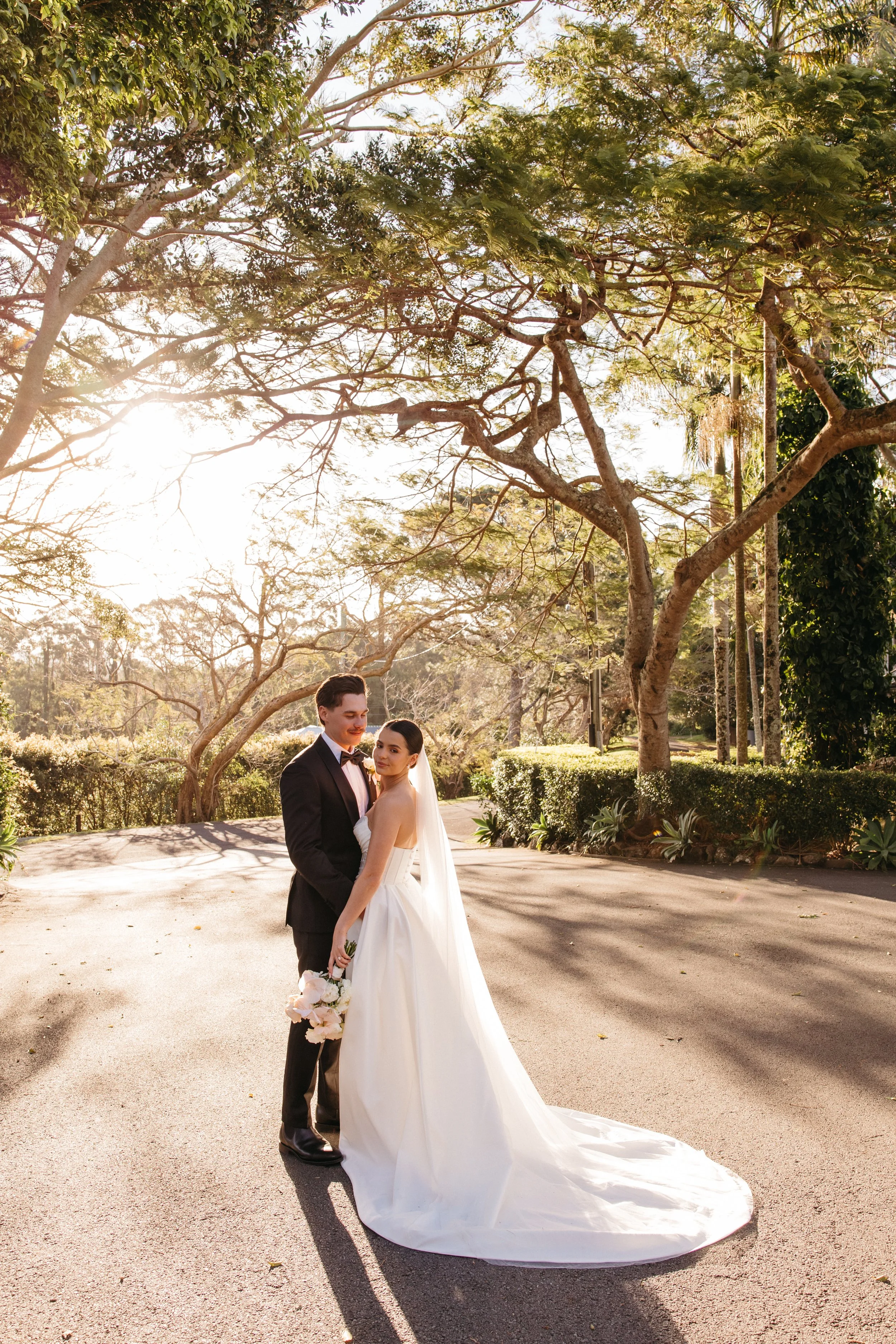 Sarah + Zack - Sneak Peeks-116.jpg