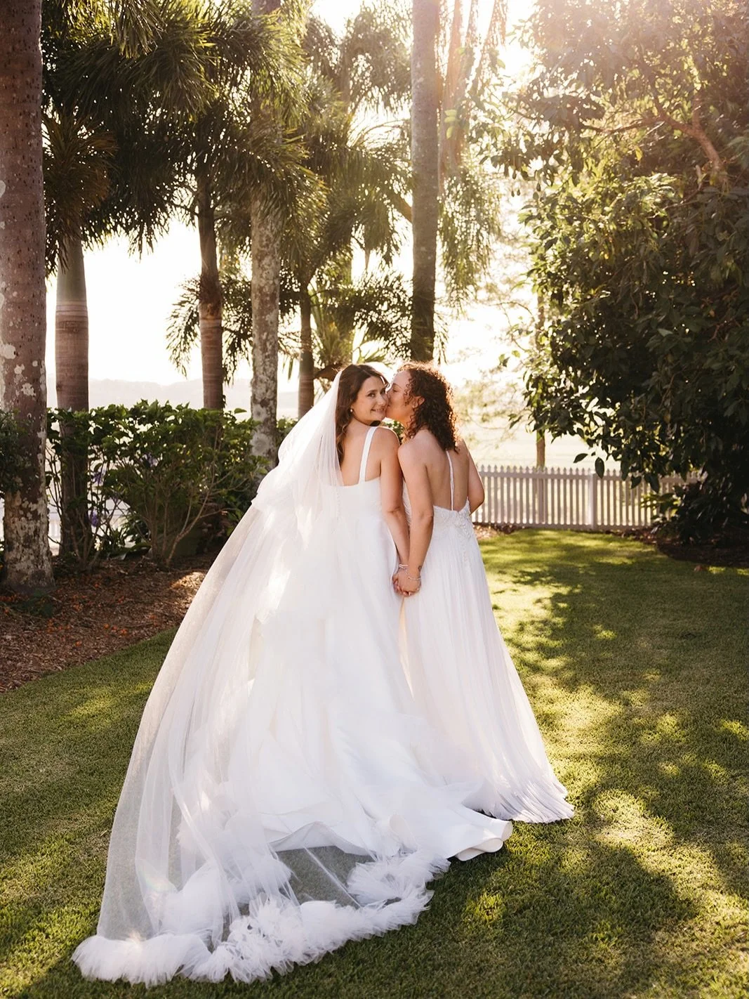 Vanessa + Clare ❤️&zwj;🔥🥂

@nessgray 
@cmart90 
@fins.plantationhouse 
@tweedcoastweddings 
@kyhabride 
@catherine__deane 
@demavi_weddings 
@mokshamakeup 
@millie.hairstylist 
@michaelvosmusic