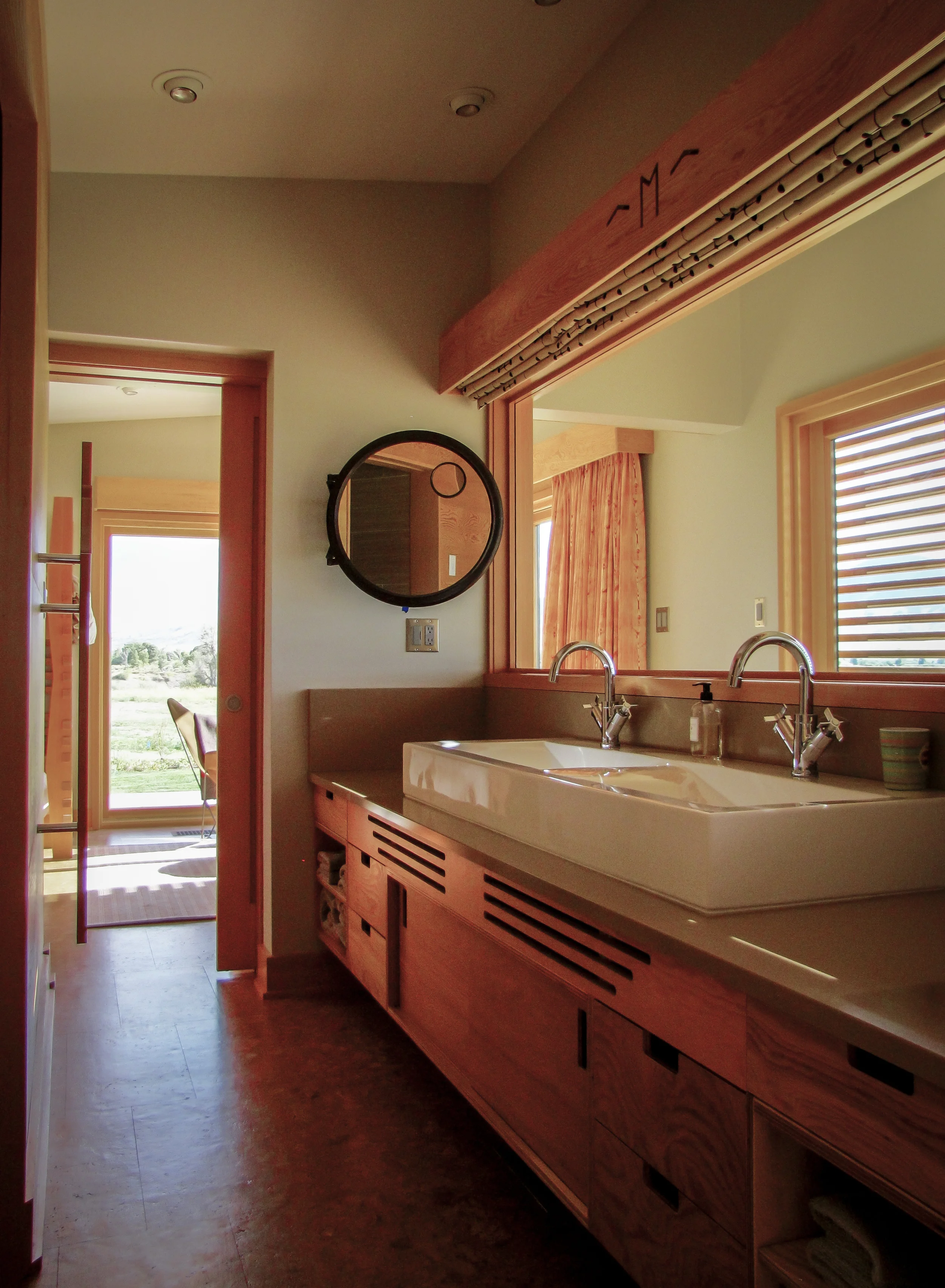 Kids Bath HDR 2-1.jpg