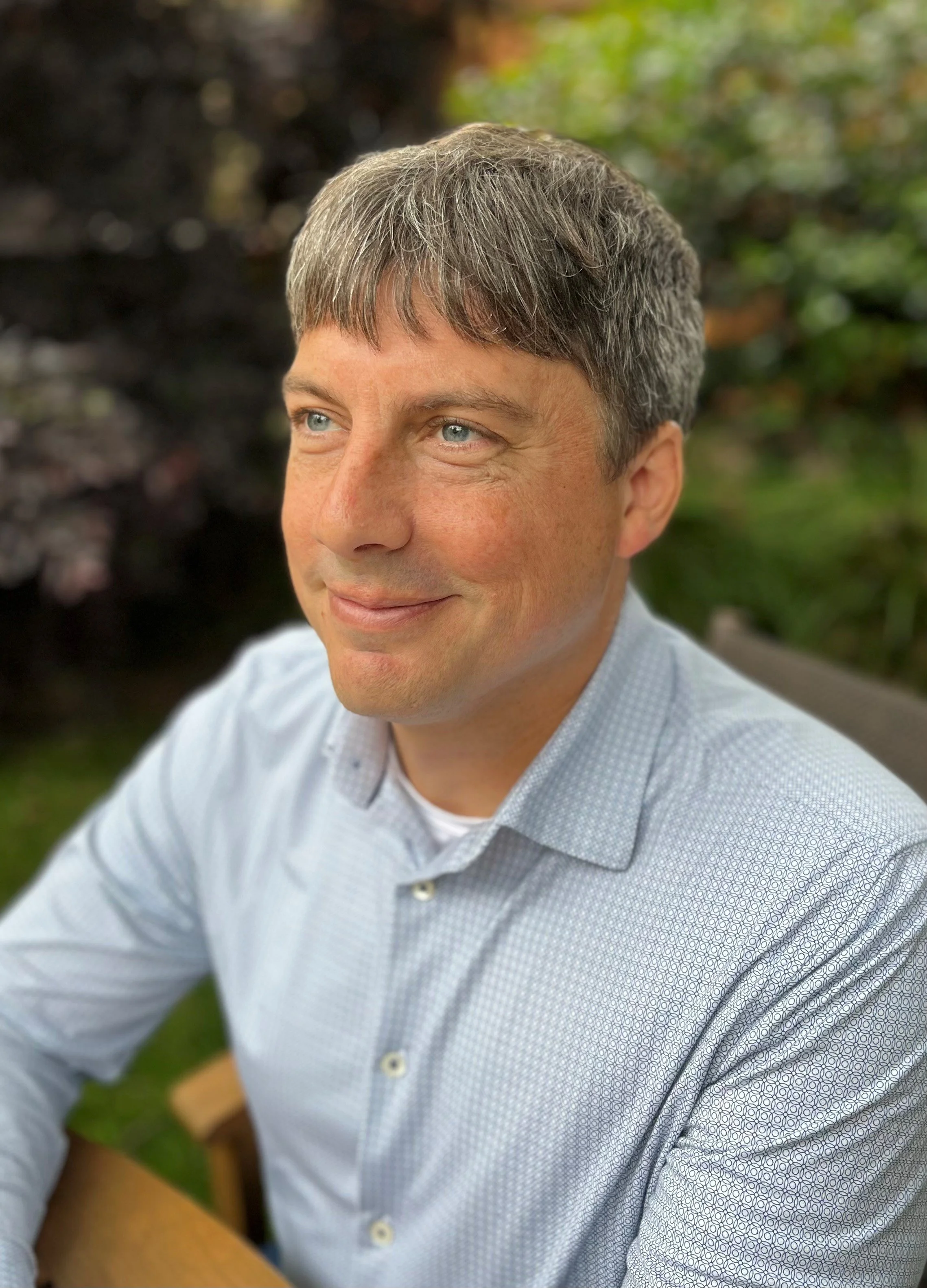 581 - Humor and Attraction with Dr. Paul Eastwick