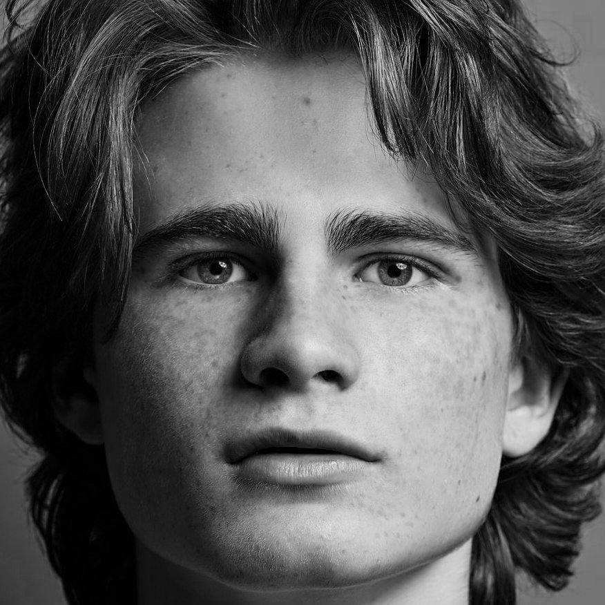 Headshot-3.jpg