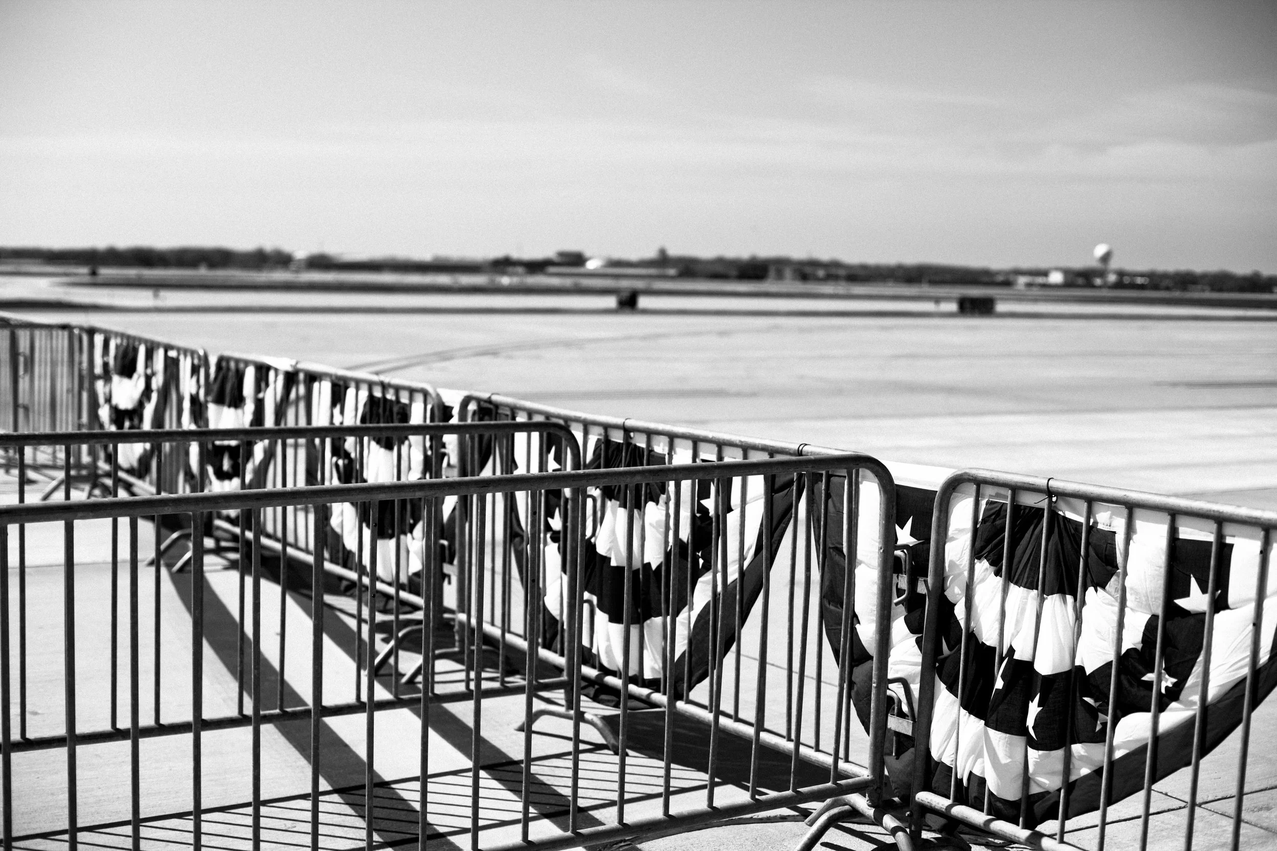 Obama041812-728-bw.jpg